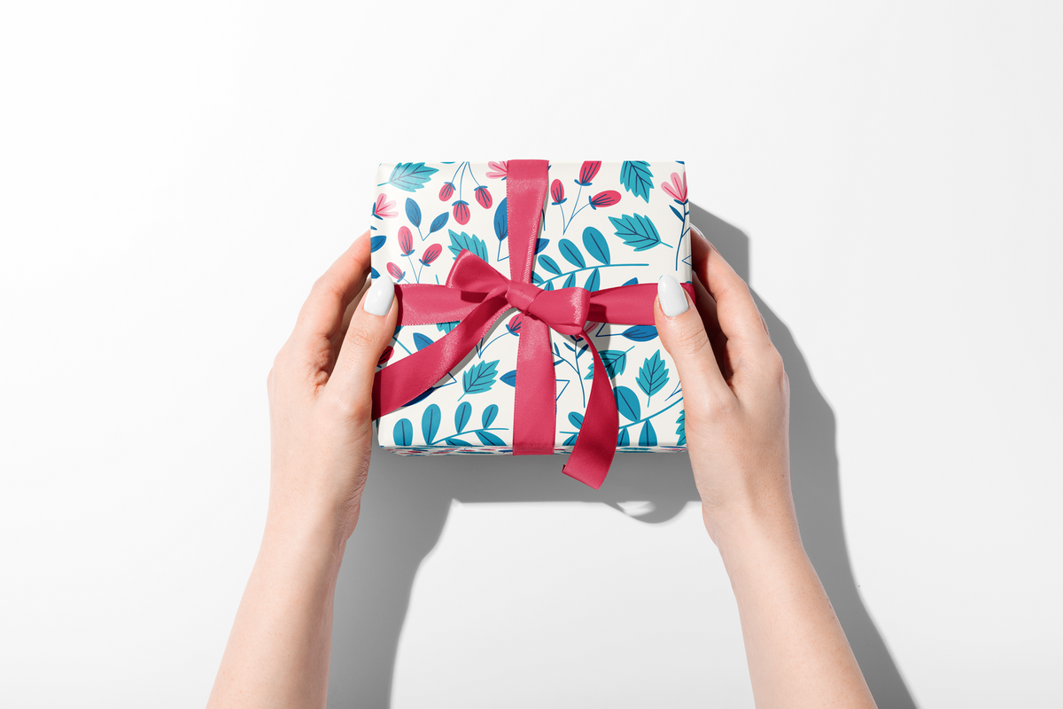 Jamie's Winterberry Wonderland Gift Wrap | Roll of 3 Pre-cut Sheets