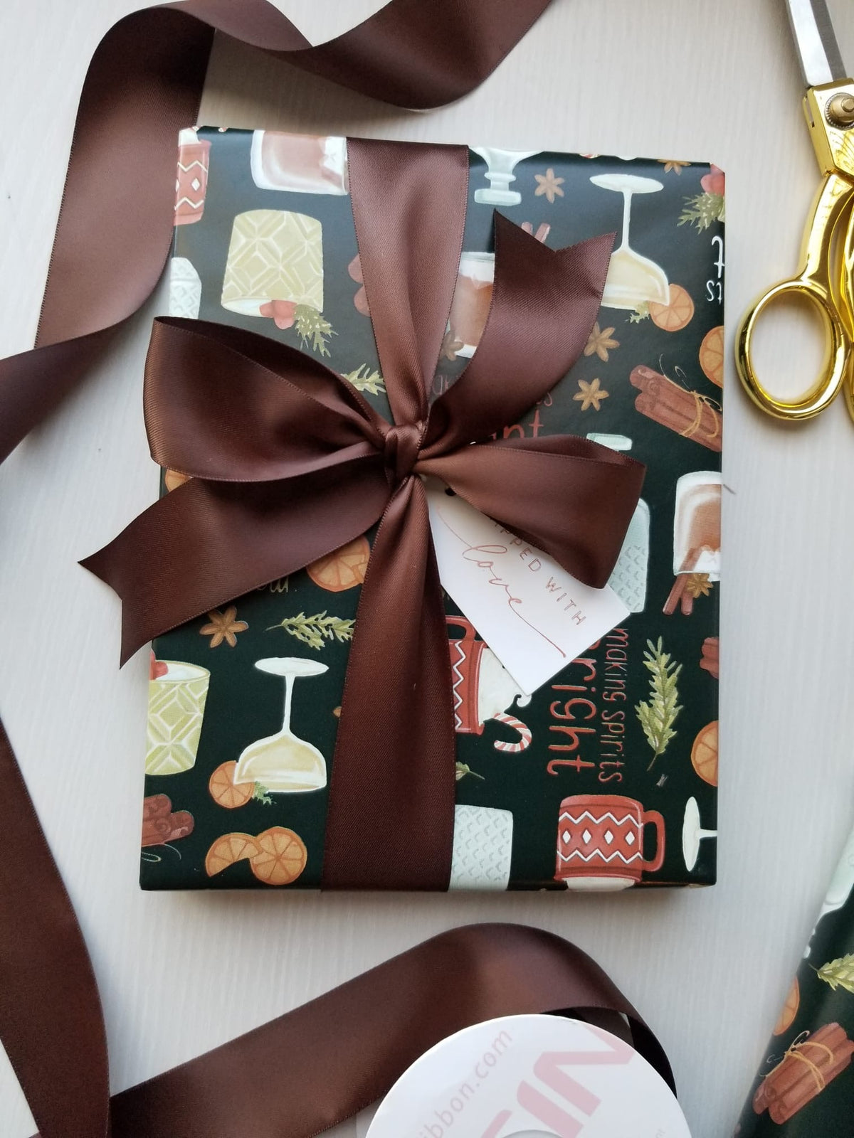 Lee's Making Spirits Bright Gift Wrap | Continuous 10-ft Roll
